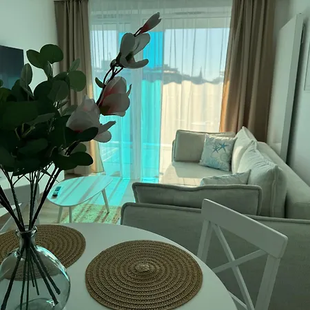 4SUMMER Kołobrzeg Apartamenty White Blue Sauna&Fitness&Parking 100 metrów do pięknej szerokiej piaszczystej plaży, wspaniały widok z dużego tarasu! 100 Meter zu einem schönen breiten Sandstrand, herrliche Aussicht von einer großen Terrasse!-2